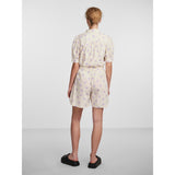 PIECES PIECES dame shorts PCADDI Restudsalg Cloud Cream LAVENDER DOTS