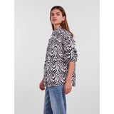PIECES Pieces denim skjorte PCNURSEL Restudsalg Bright White Black Zebra